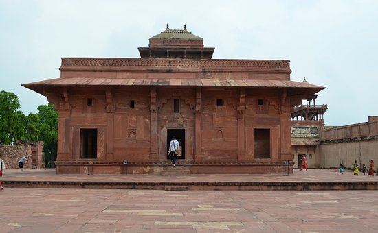 Maryamuzzamani Palace